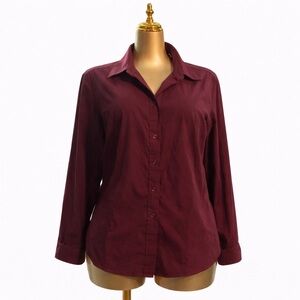Express Women's Long-Sleeve Button-Down Shirt in Burgundy